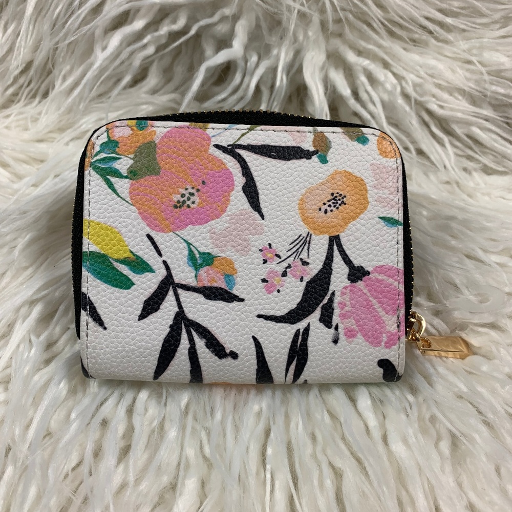 NWOT 🌸 💼 Flower Wallet